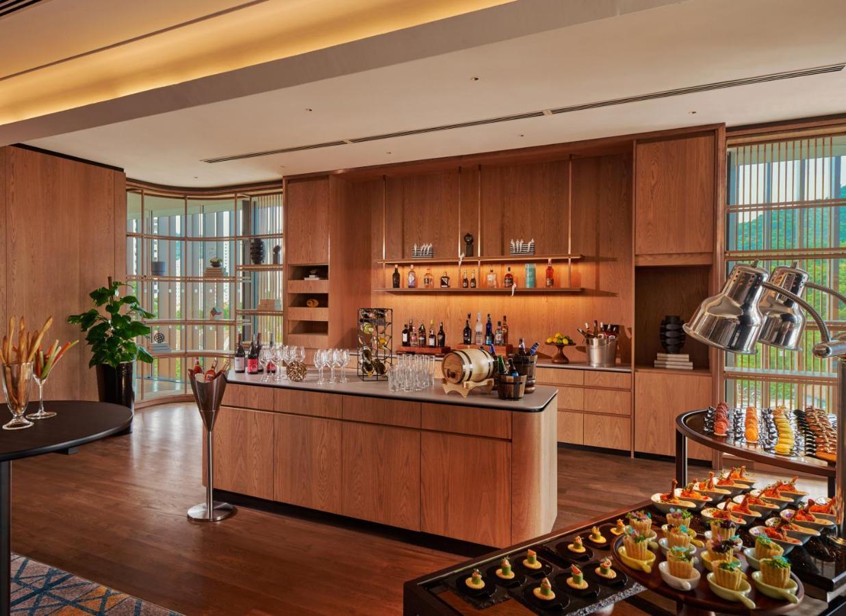 峇六拜 Amari Spice Penang酒店 外观 照片 The Club at KLIA